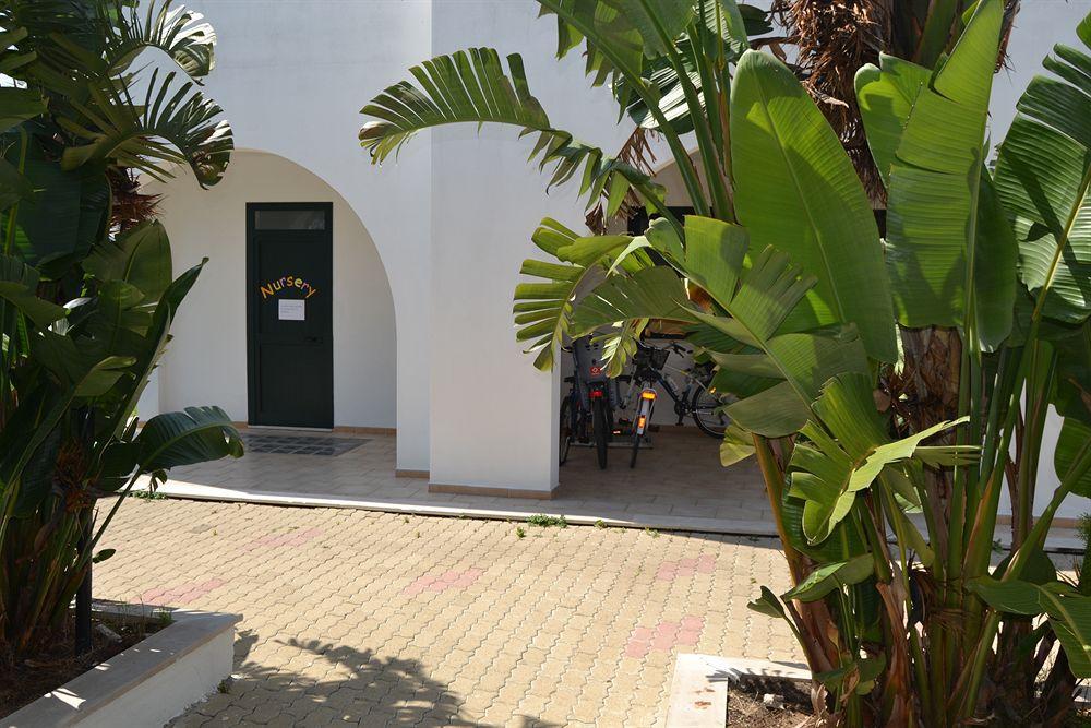 Alba Azzurra - Cdshotels Torre dell'Orso Exterior photo