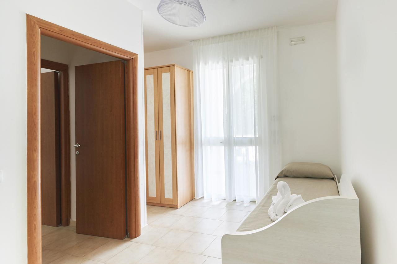 Alba Azzurra - Cdshotels Torre dell'Orso Exterior photo